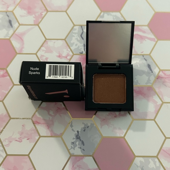 2/$15 Violet Voss Eyeshadow Single - Picture 2 of 2